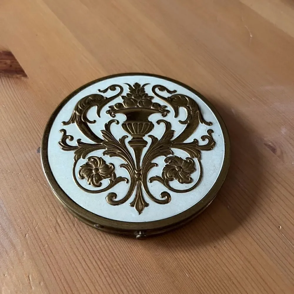 Vintage Compact Powder and Puff Rex Fifth Avenue - 1960's - Gold Plated Large